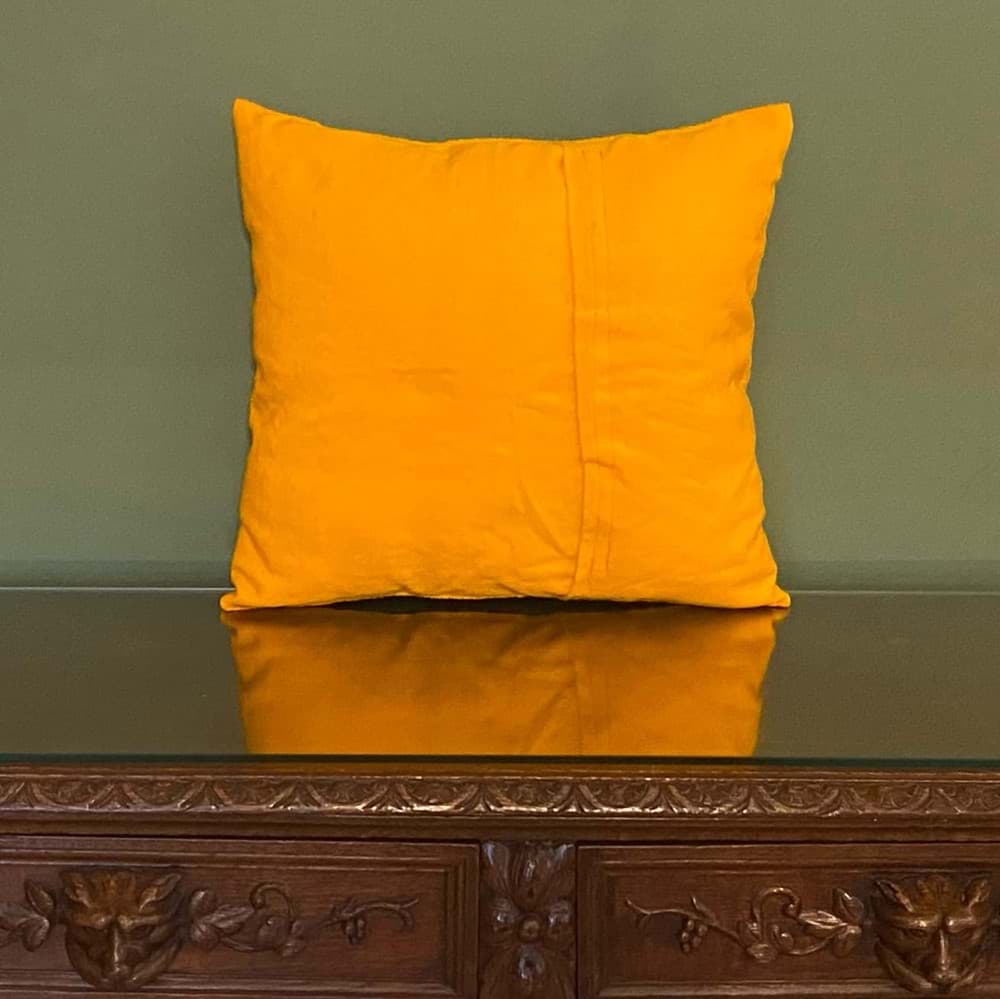 Meksika/ el dokuma kumaş üzeri,el işlemesi yastık/sarı resmi