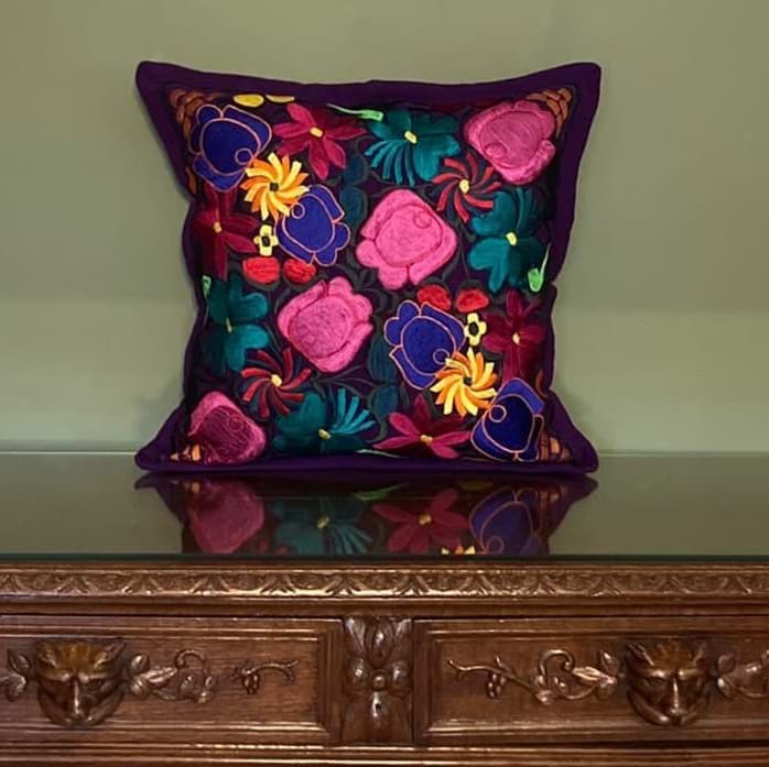 Meksika çiçek işlemeli yastık/mor resmi
