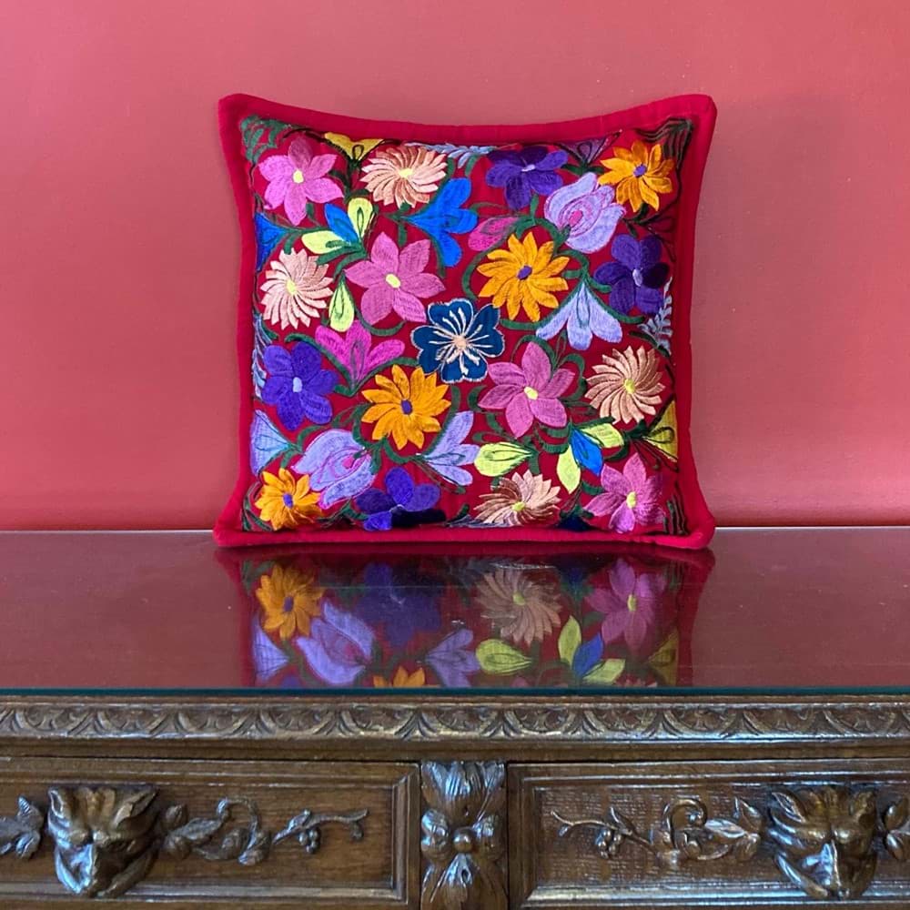 Meksika çiçek işlemeli yastık/kırmızı resmi